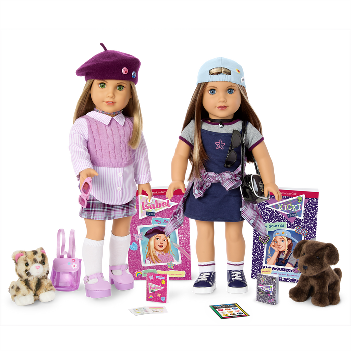 ’90s Twins Isabel™ & Nicki™ Gift Set (Historical Characters) N7