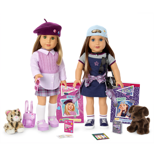 ’90s Twins Isabel™ & Nicki™ Gift Set (Historical Characters) N4