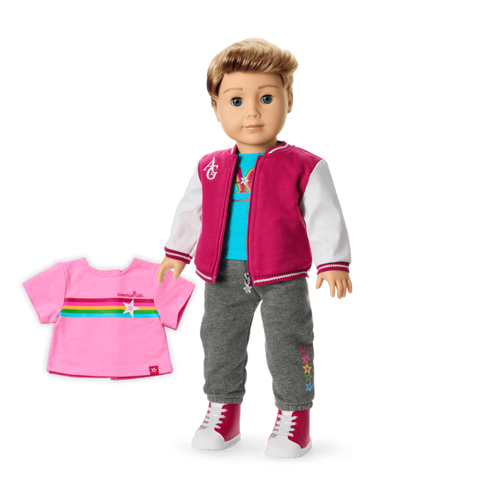 Truly Me™ 18-inch Doll #104 with straight caramel hair Q5