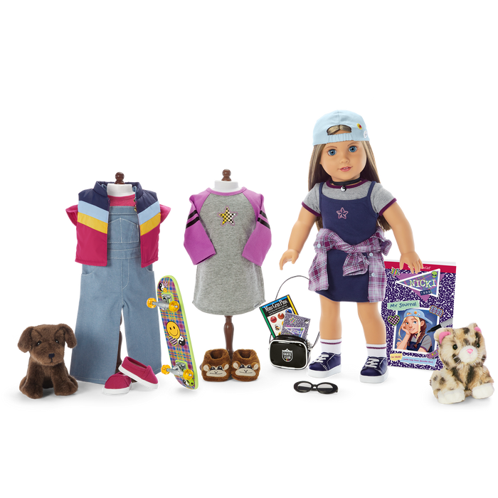’90s Twins Nicki’s™ Skateboarding Gift Set (Historical Characters) R4